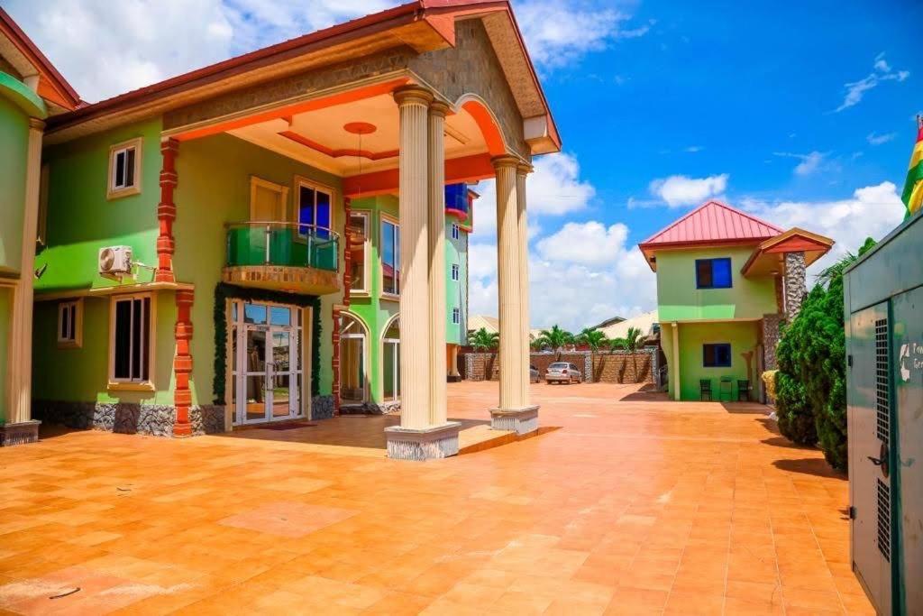 Dc Ambassadors Hotel Dawhwenya Exterior foto
